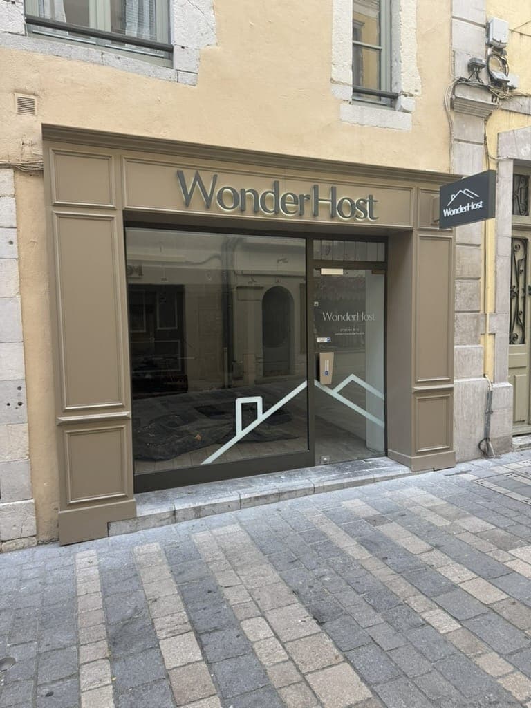 Façade du hub WonderHost, 6 rue de Foix à Pau